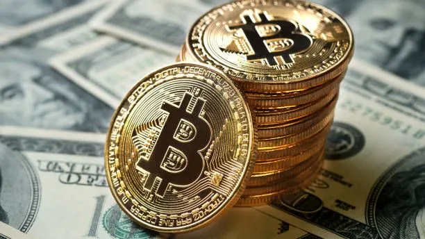 Bitcoin Faces Key Resistance Zone Between $80,600 and $82,500