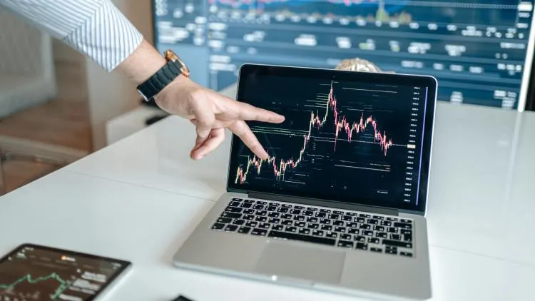 XRP Analyst Urges Holders to Build and Use Network, Not Just Speculate