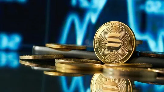 Solana Defends $79 Support as Accumulation Signals Mount
