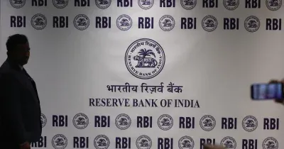 RBI Holds Rates at 5.25%, Announces Support Measures for Weakening Rupee