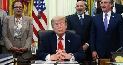 Trump Says Iran Deal Close as Oil Markets Signal Geopolitical Shift