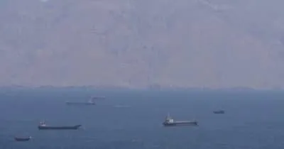 Iran's Strait of Hormuz Warning Reignites Macro Risk Debate in Crypto