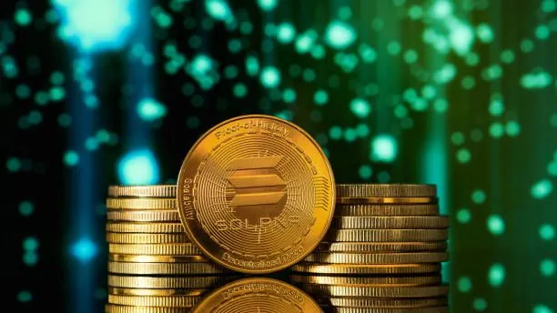 Solana Reclaims $72 as On-Chain DEX Metrics Show Signs of Weakness