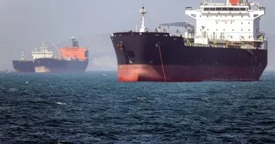 Iran Targets Oil Tankers in Strait of Hormuz; Crypto Markets Watch Geopolitical Risk