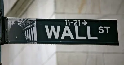 Carlyle and Bain Capital Bid for $7B Wealth Manager Amid Digital Asset Push